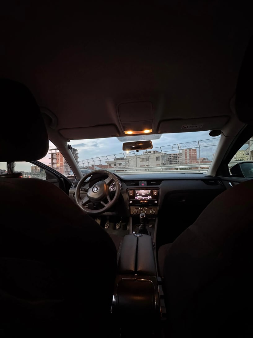 Wynajmij samochód w Tirana