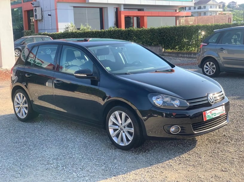 Rent a car in Tirana