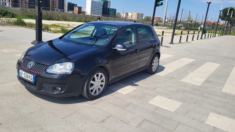 Rent a car in Tirana