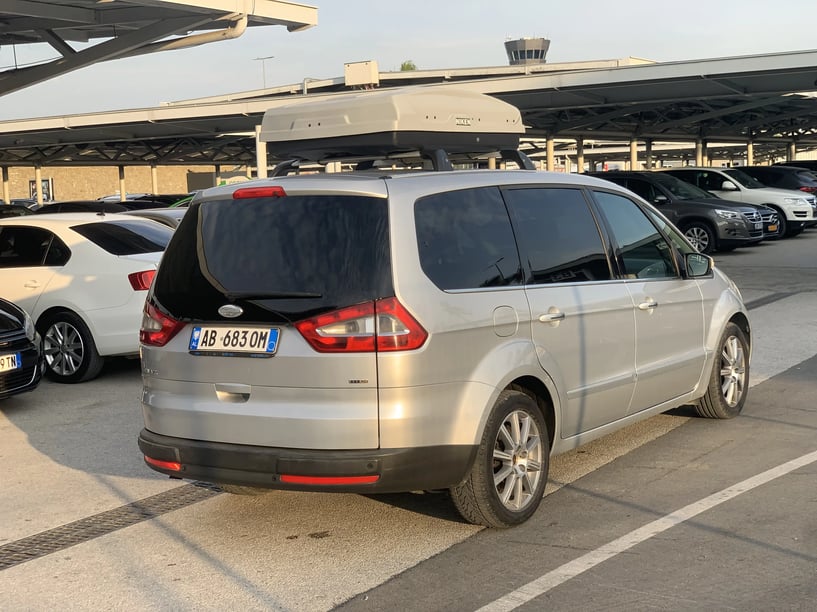 Wynajmij samochód w Tirana