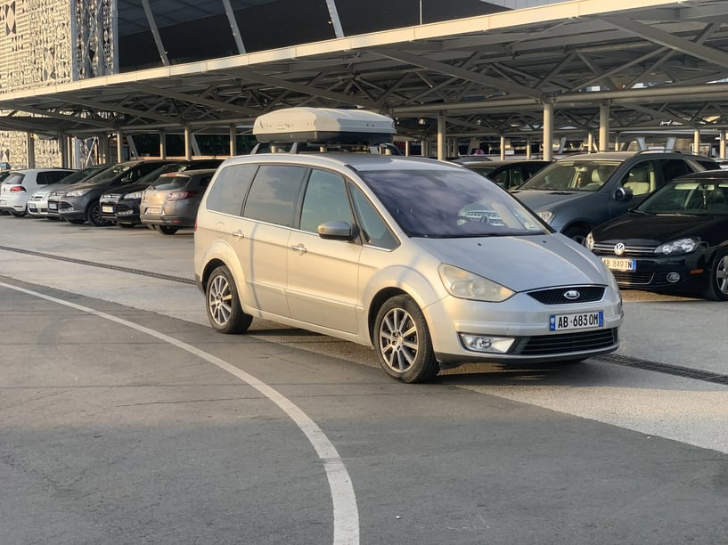 Wynajmij samochód w Tirana