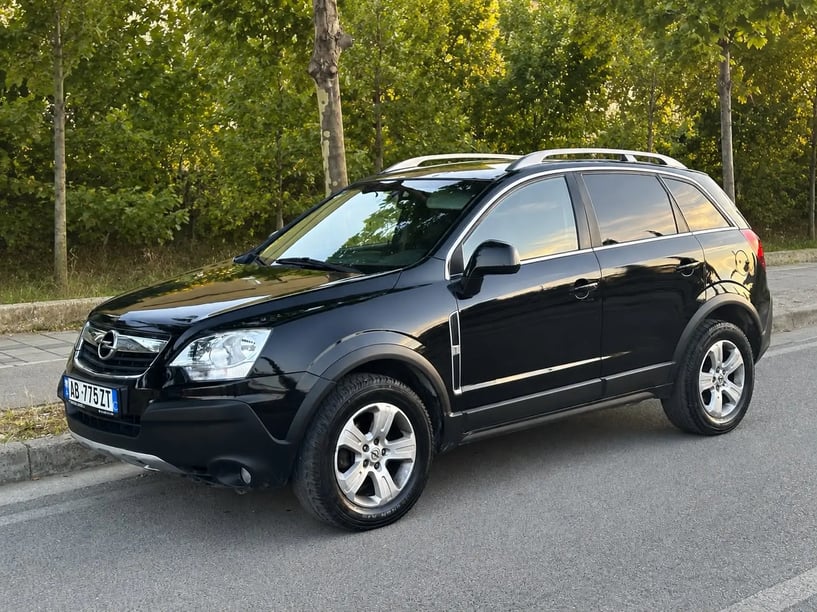Noleggia un'auto a Tirana