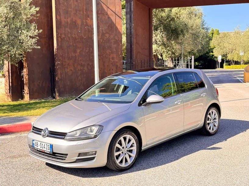 Rent a car in Tirana