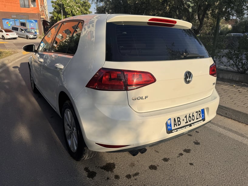Rent a car in Tirana