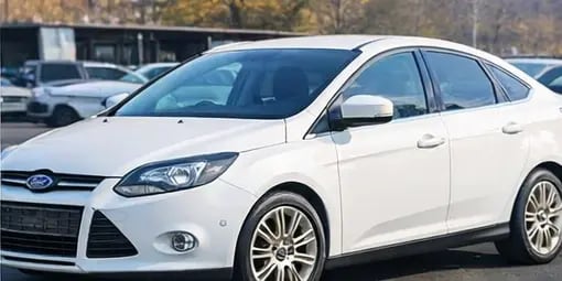 Noleggia un'auto a Tirana
