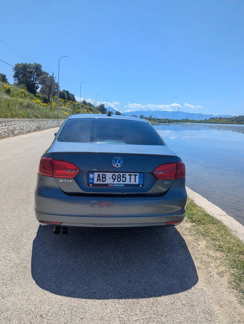 Wynajmij samochód w Tirana