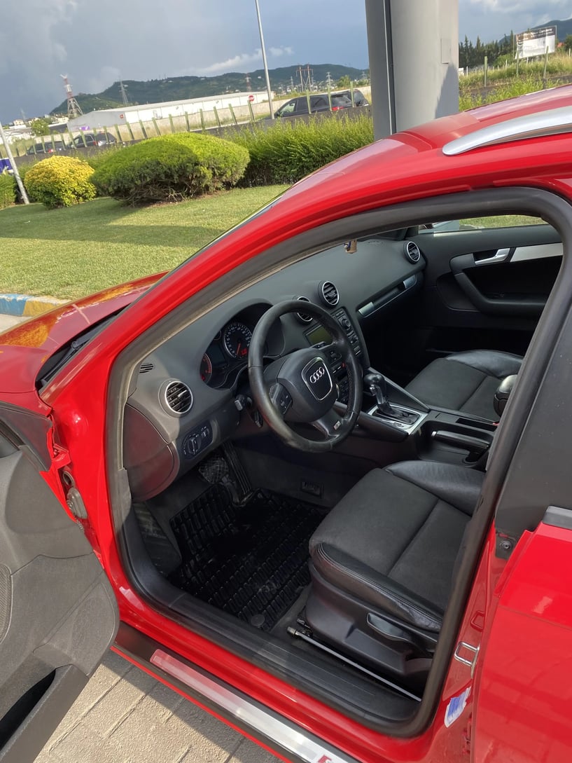 Louer une voiture à Tirana