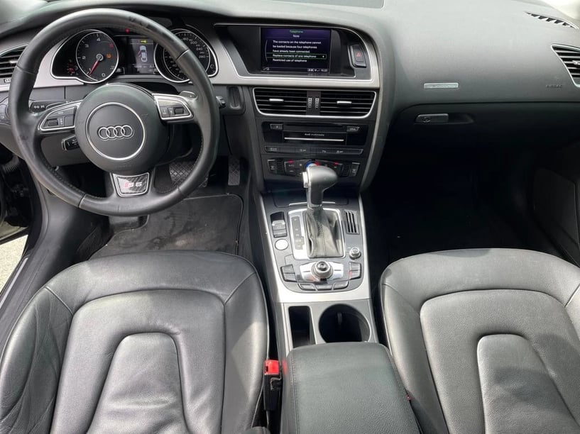 Noleggia un'auto a Tirana