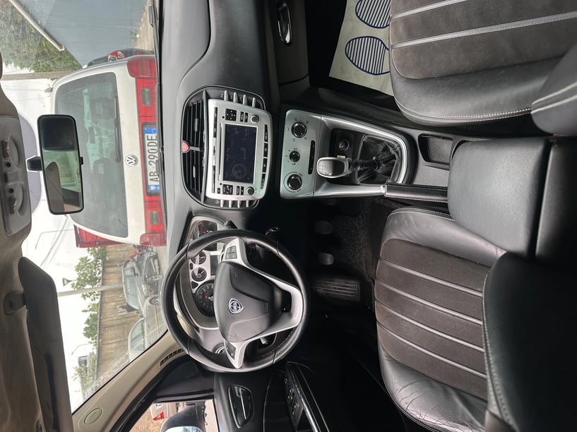 Alquila un coche en Durrës