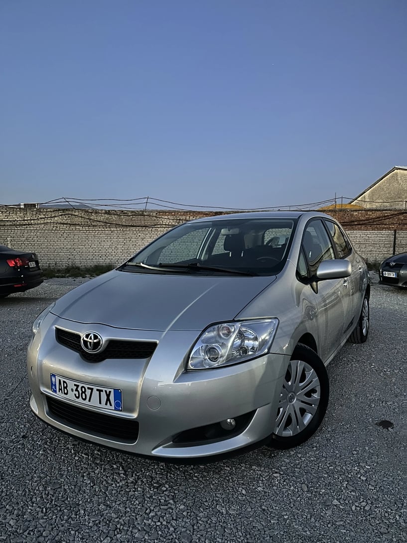 Louer une voiture à Tirana