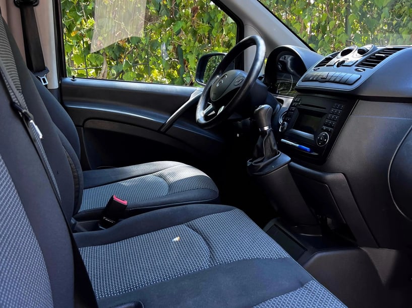 Noleggia un'auto a Tirana