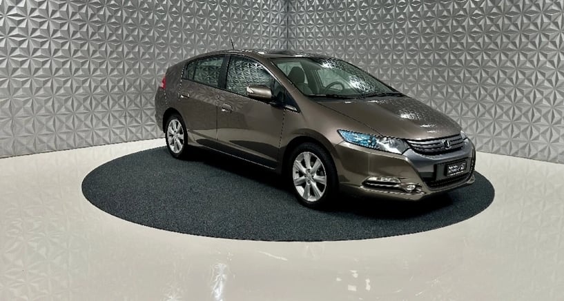 Merrni me qira një makinë në Tirana