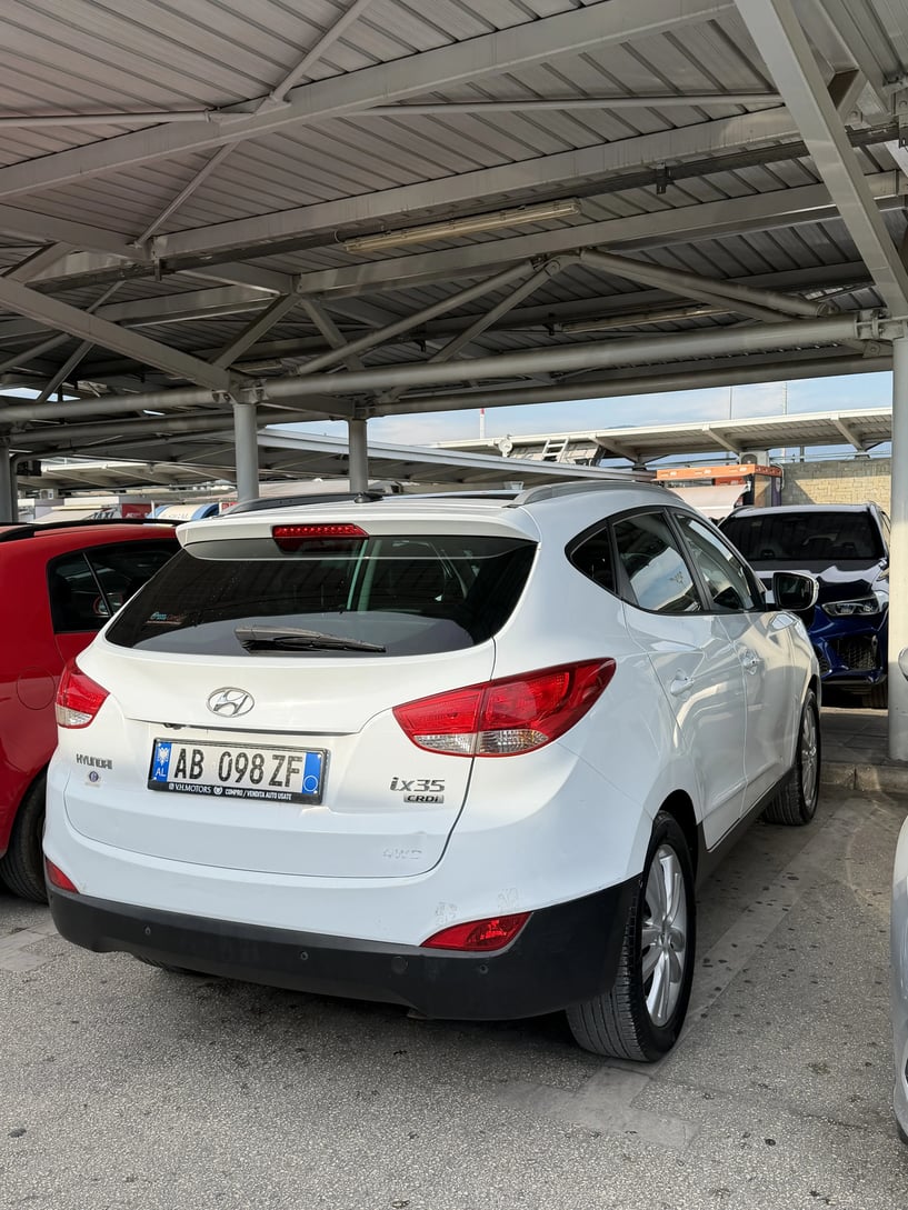 Rent a car in Tirana