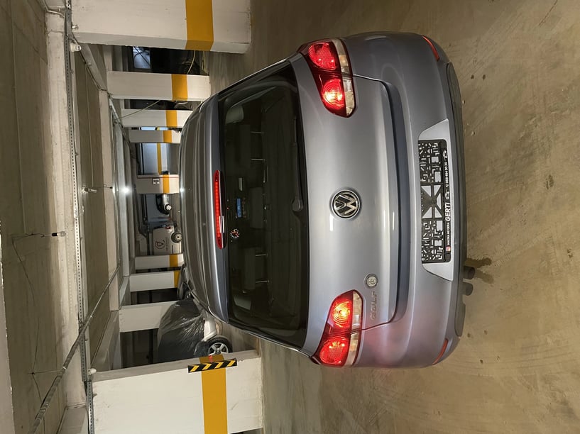 Noleggia un'auto a Tirana