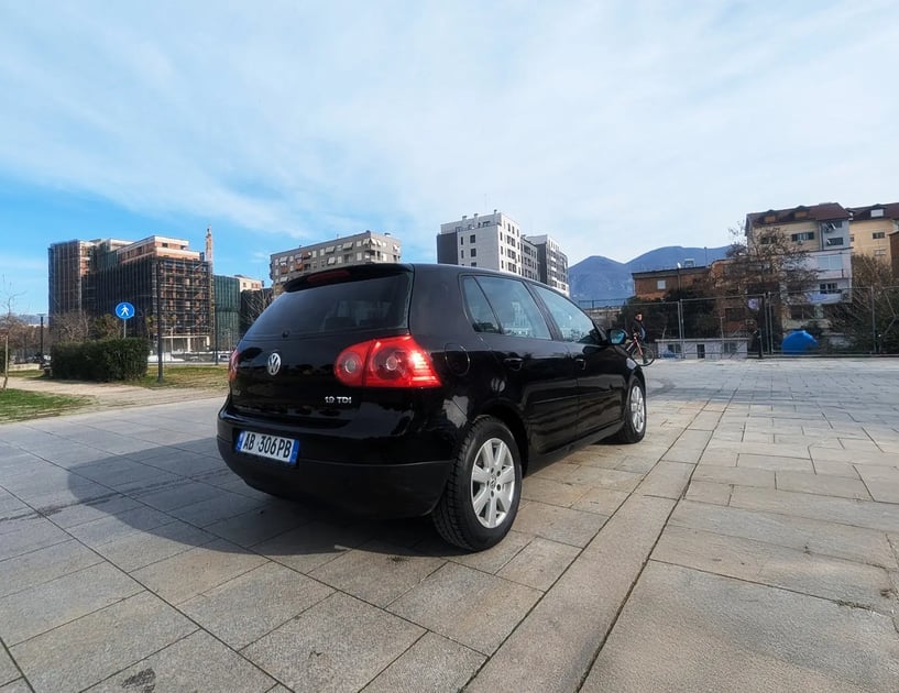 Rent a car in Tirana
