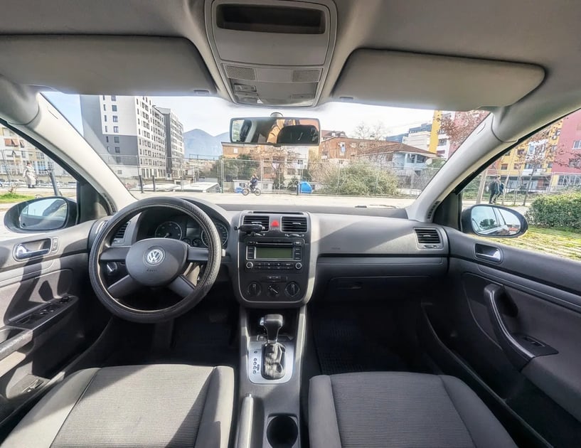 Rent a car in Tirana