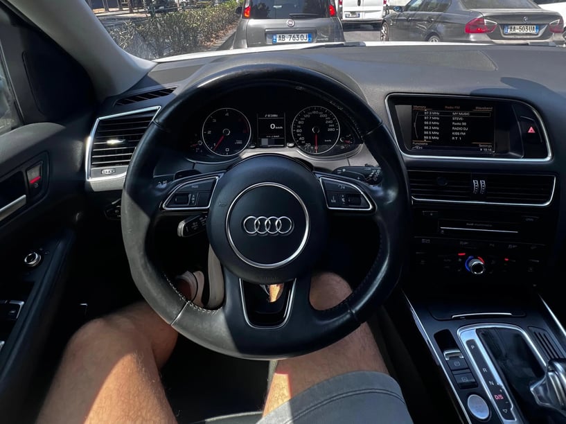 Wynajmij samochód w Tirana