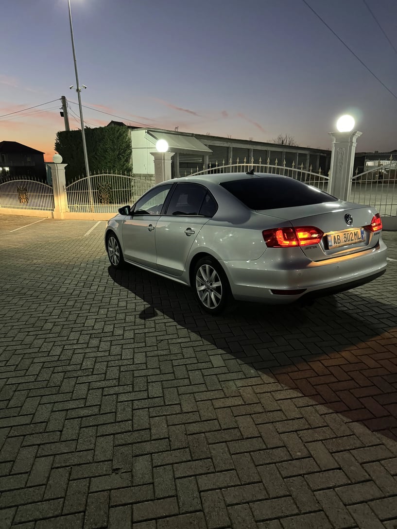 Rent a car in Tirana