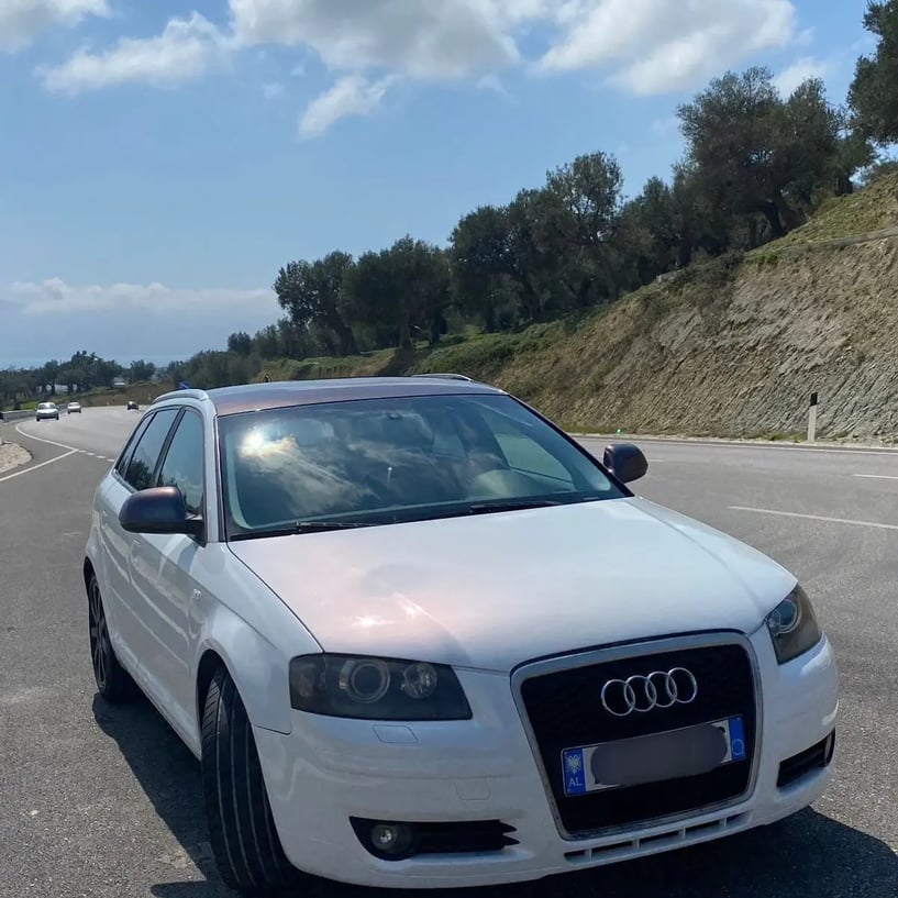 Wynajmij samochód w Tirana