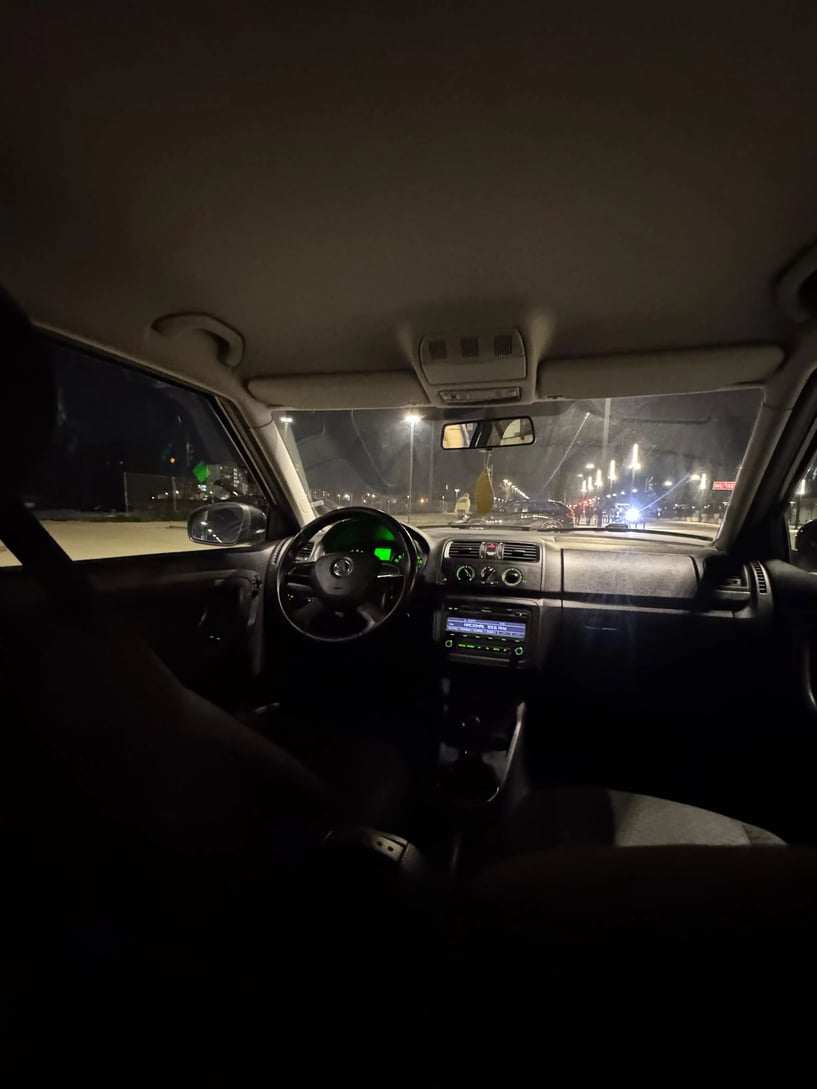 Noleggia un'auto a Tirana
