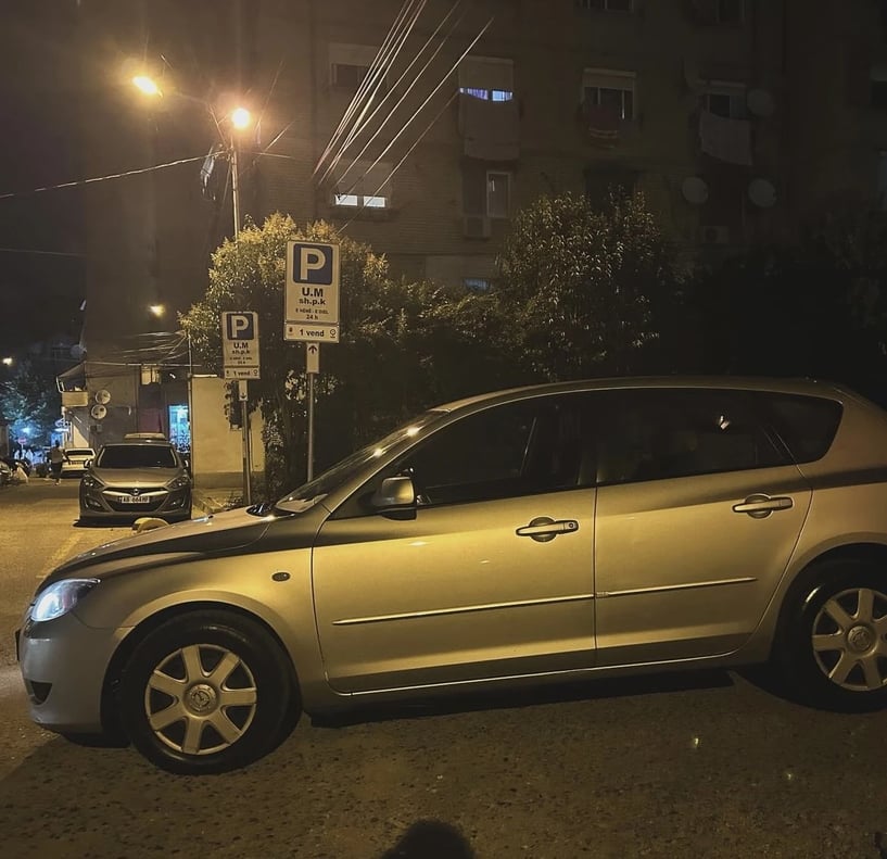 Alquila un coche en Tirana