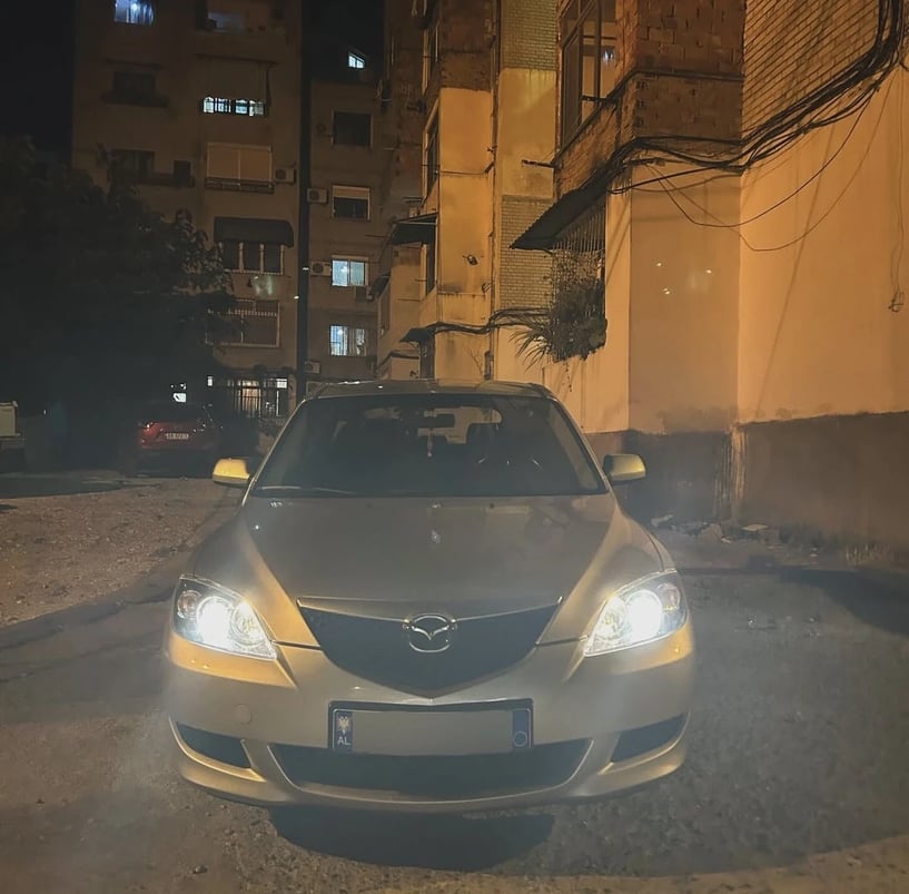 Alquila un coche en Tirana