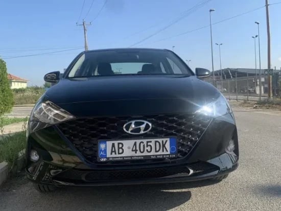 Merrni me qira një makinë në Tirana