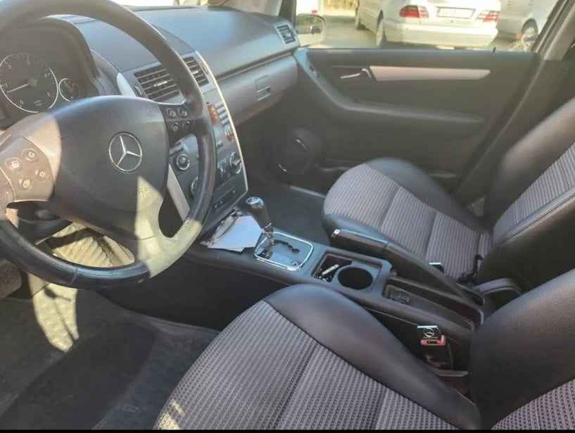 Louer une voiture à Shkodër