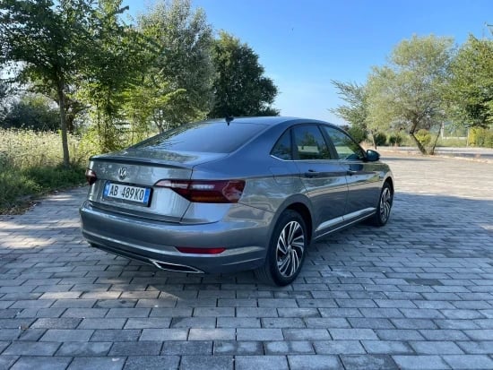 Auto mieten in Tirana