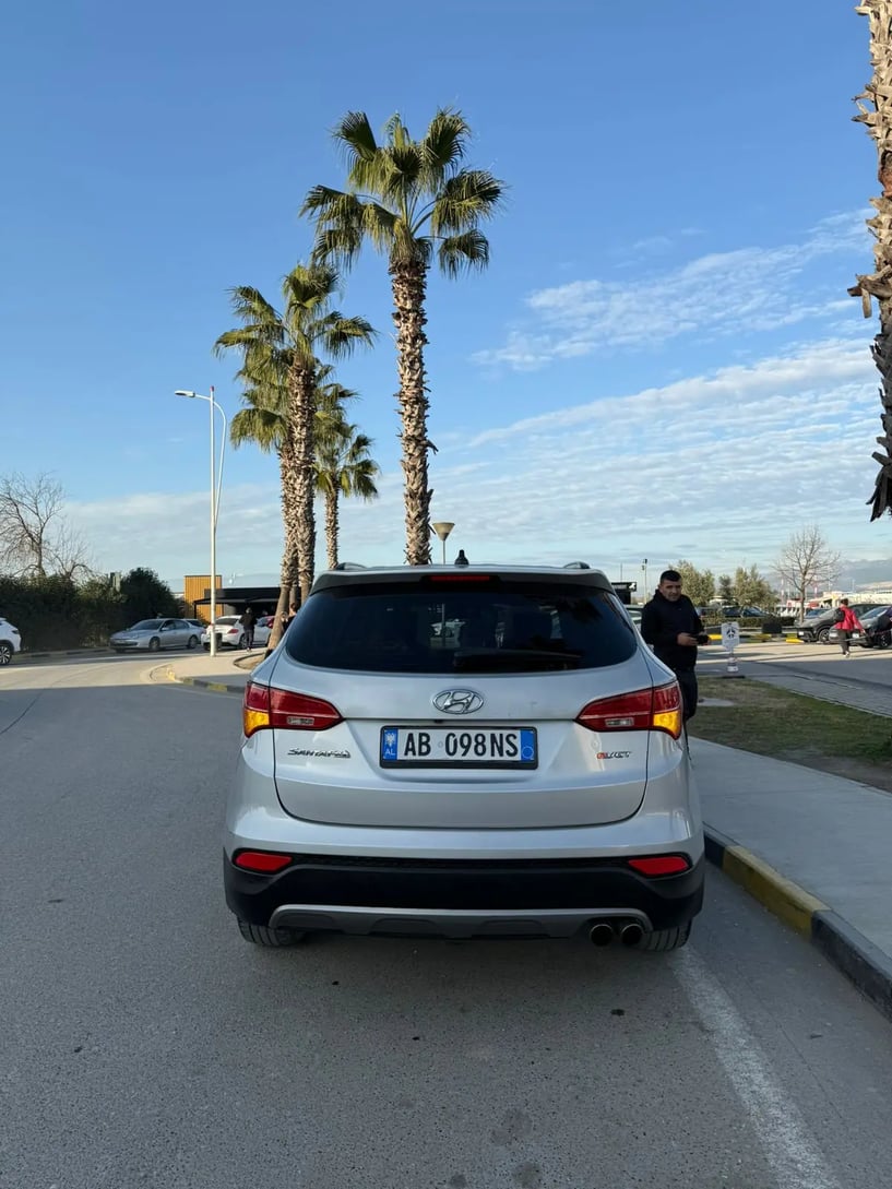 Wynajmij samochód w Tirana