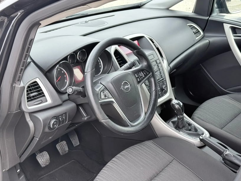Rent a car in Tirana