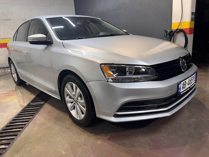 Rent a car in Tirana