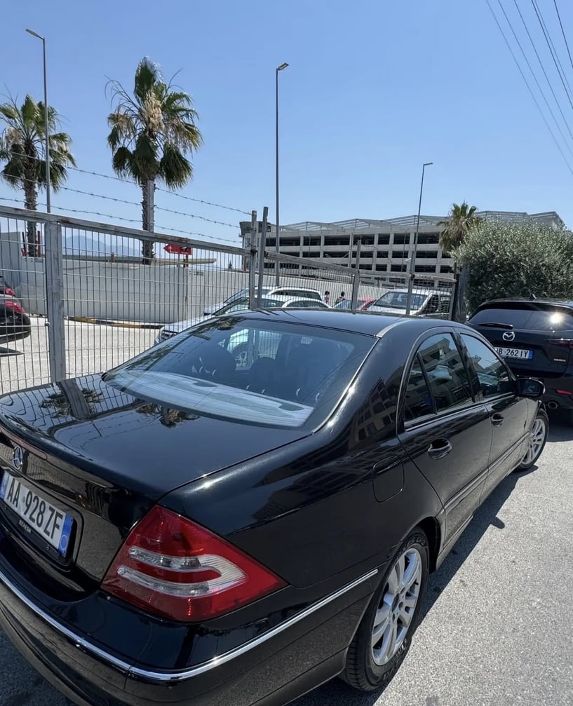 Louer une voiture à Durrës