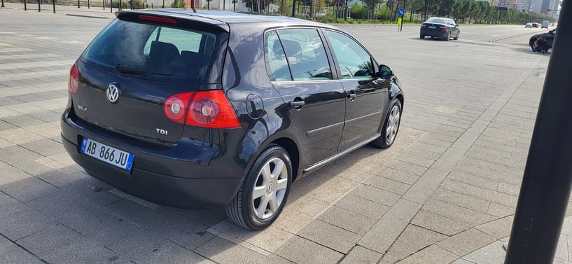Rent a car in Tirana