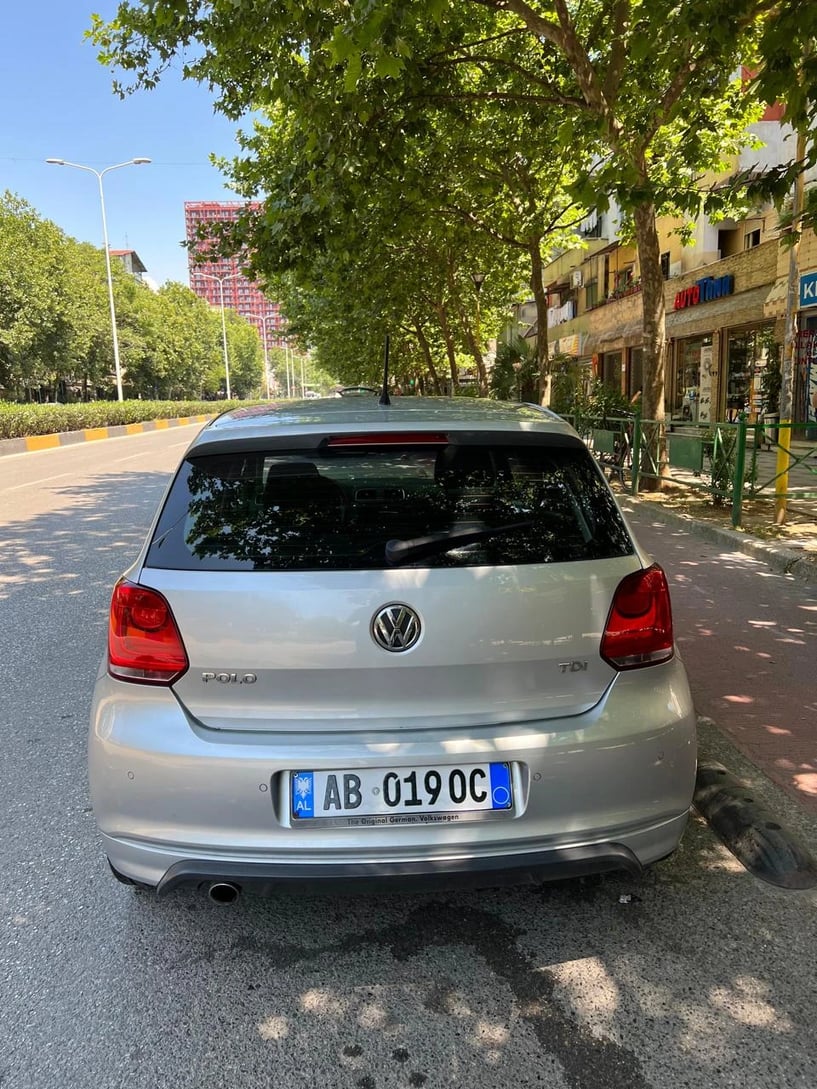 Rent a car in Tirana