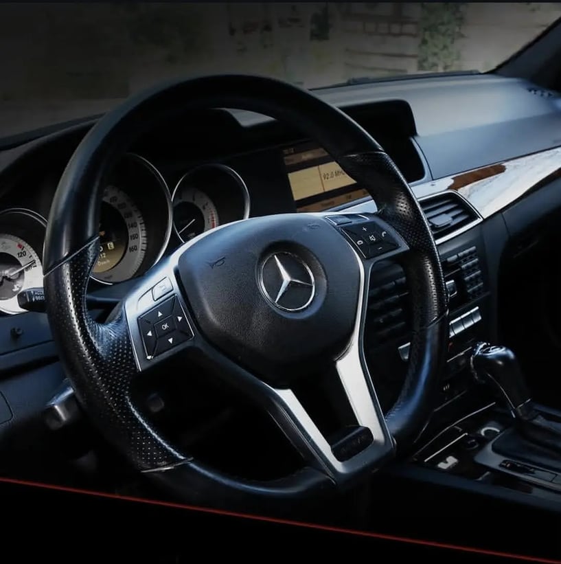 Wynajmij samochód w Tirana