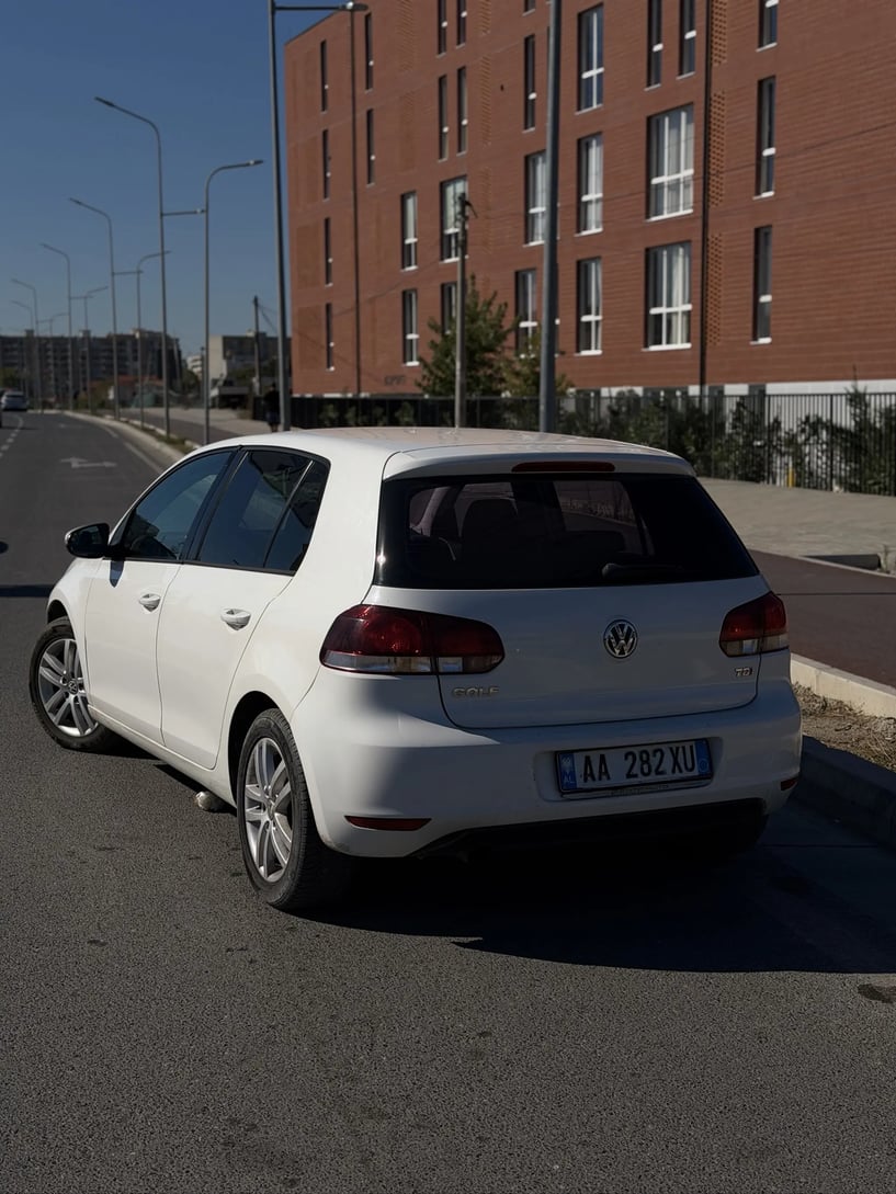 Louer une voiture à Tirana