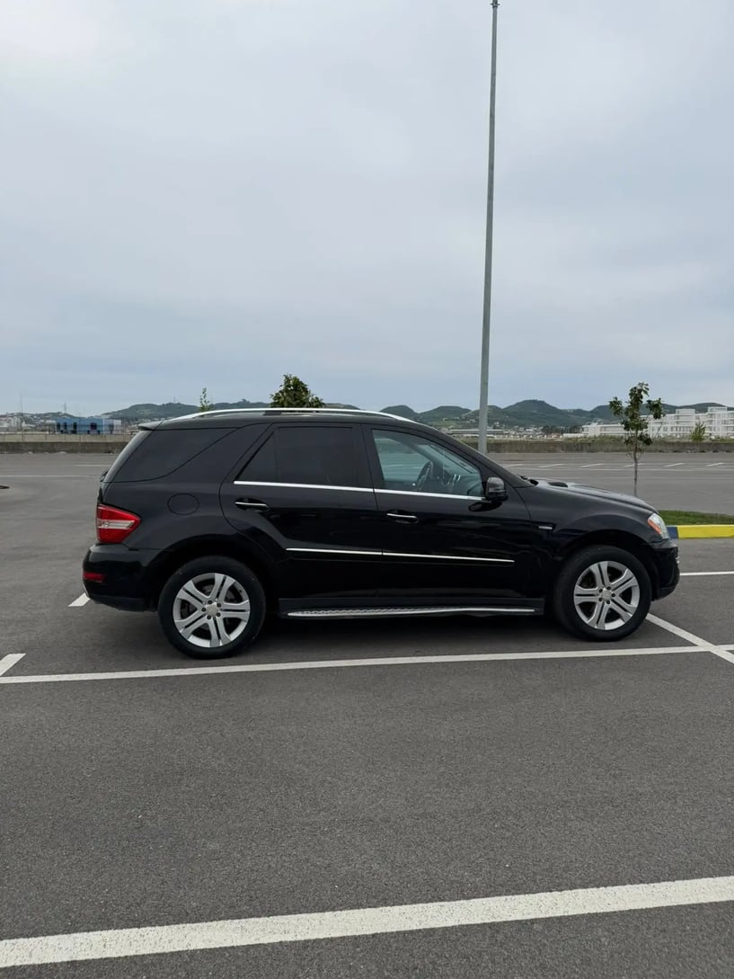 Noleggia un'auto a Durrës