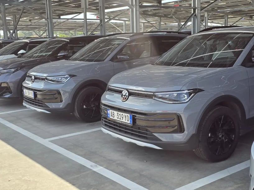 Noleggia un'auto a Tirana