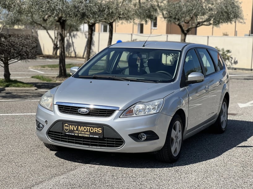 Merrni me qira një makinë në Durrës