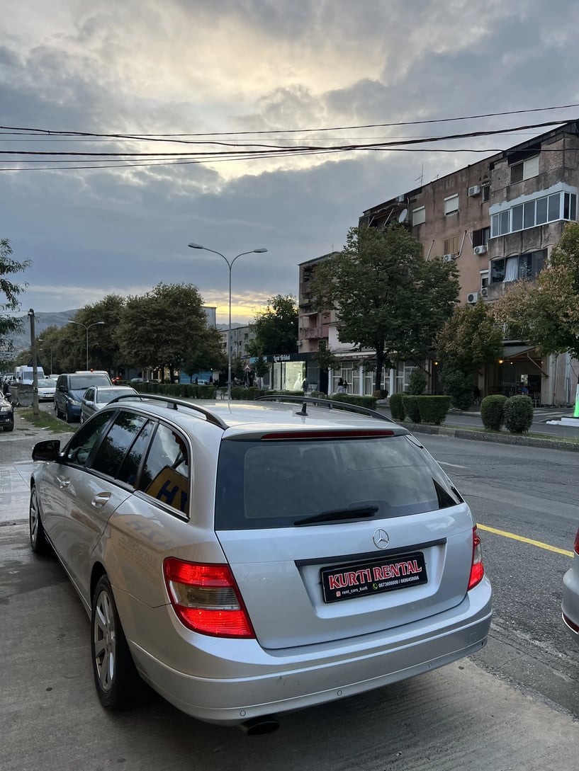 Noleggia un'auto a Shkodër