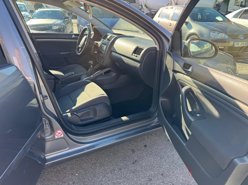 Auto mieten in Tirana