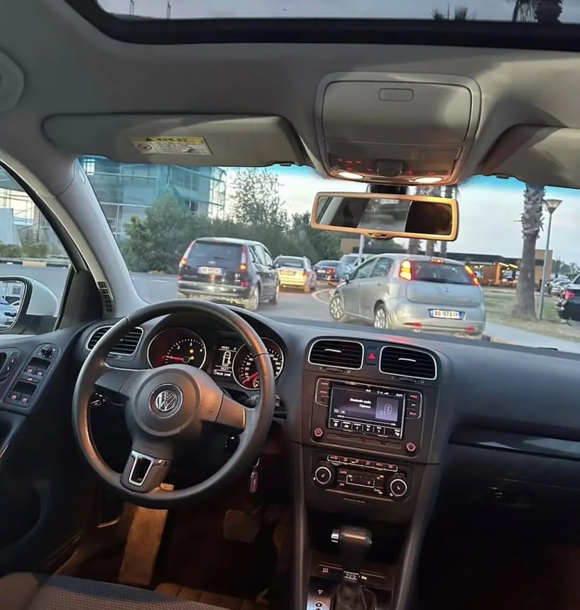 Rent a car in Tirana