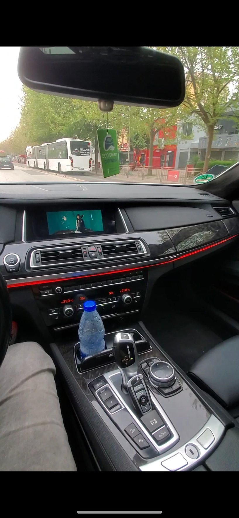 Noleggia un'auto a Tirana