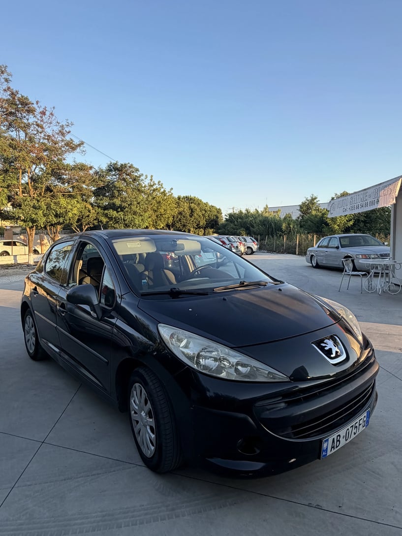 Rent a car in Tirana