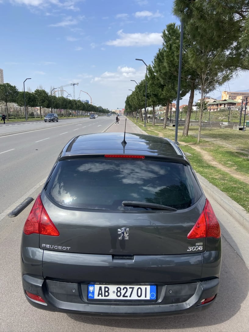 Rent a car in Tirana