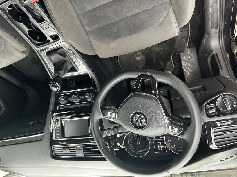 Noleggia un'auto a Tirana