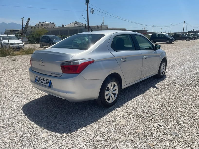 Rent a car in Tirana