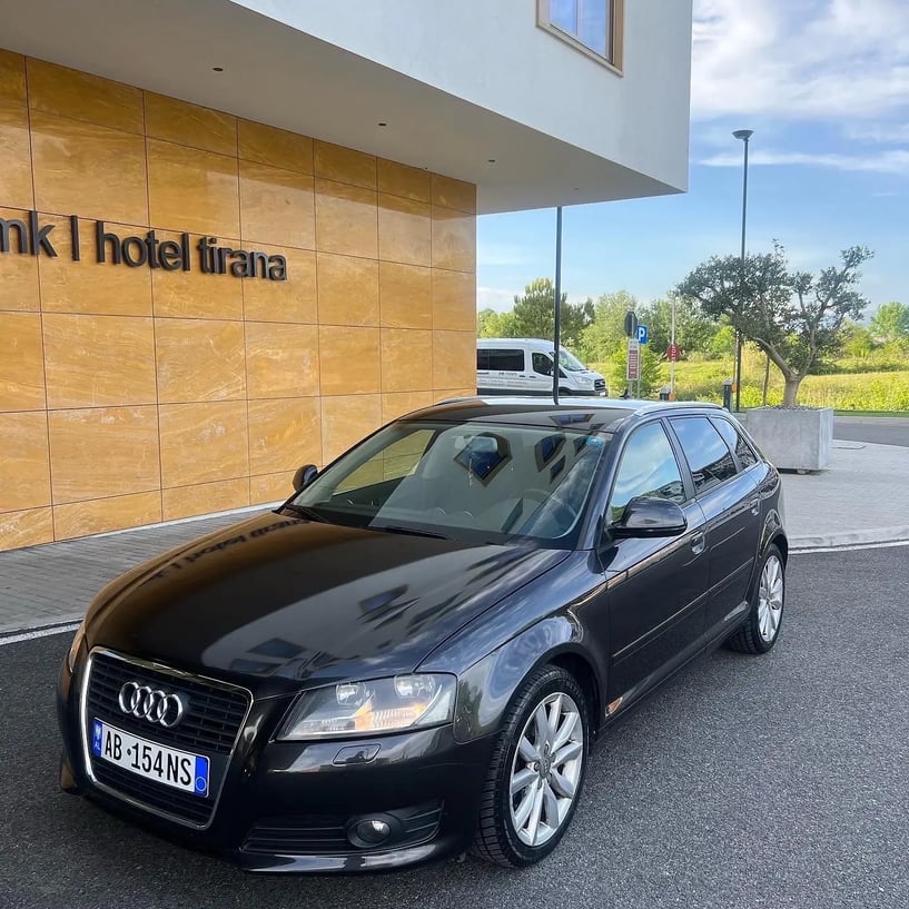 Wynajmij samochód w Tirana