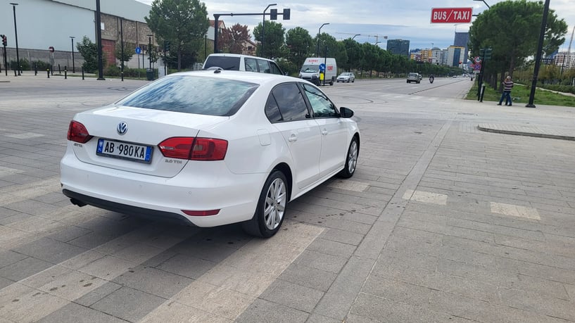 Rent a car in Tirana